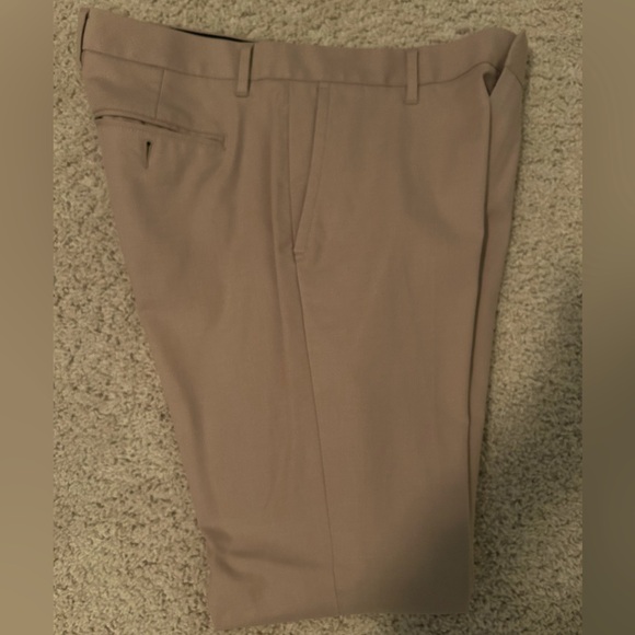 Bonobos khaki 33x32 flat front chinos - Picture 3 of 4
